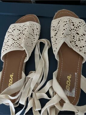 Soda Cream Crochet Wrap Sandals
